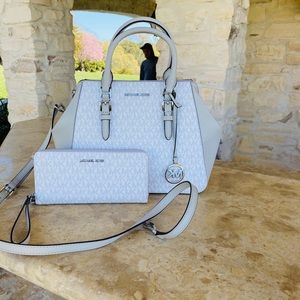 NWT Michael Kors LG Charlotte handbag&wallet white